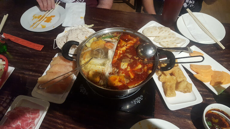 De Tasty Hot Pot Restaurant